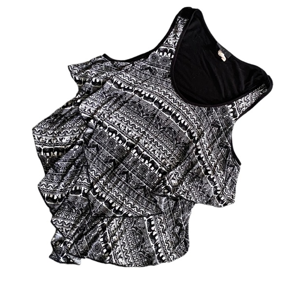 {Love J} Safari Print Sleeveless Tank Top with Ruffled fabric - Picture 3 of 5